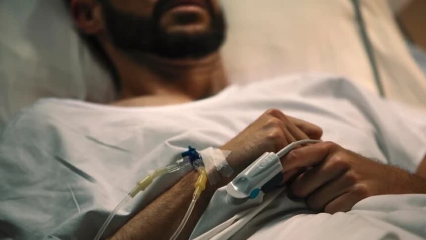 Hukum Tidak Shalat Jumat Karena Menjaga Orang Sakit