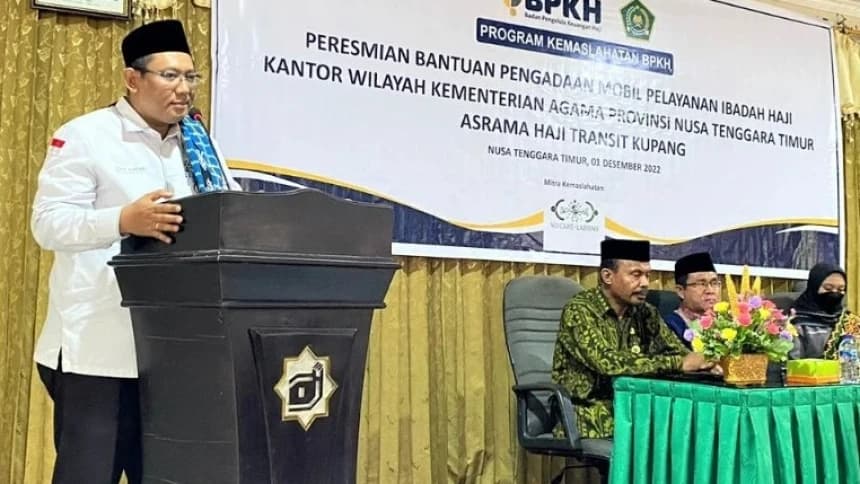 LAZISNU dan BPKH Serahkan Mobil Pelayanan Jamaah Haji ke Kemenag NTT