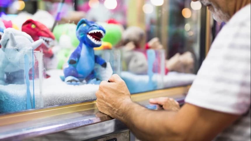 Apakah Ada Unsur Perjudian dalam Permainan Capit Boneka?