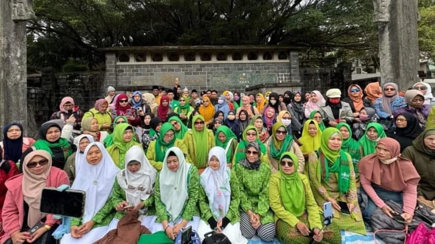Sambut Ramadhan, Muslimat NU Taiwan Ziarah Makam Jenderal Muslim Tiongkok
