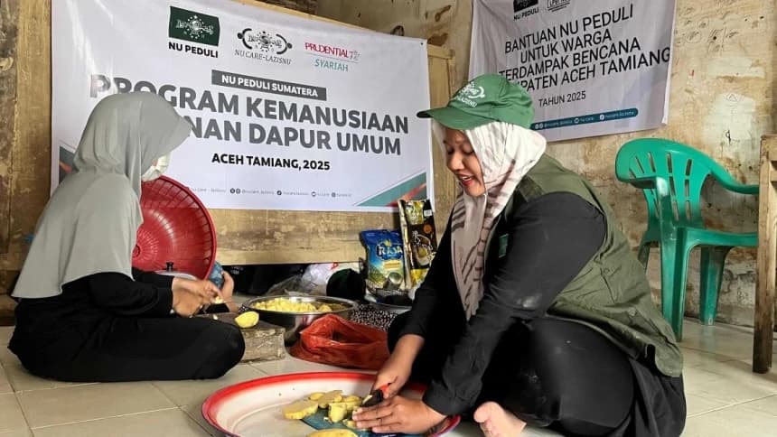 Dapur Umum Jadi Napas Kehidupan Pascabanjir Aceh Tamiang, Warga hingga Relawan NU Peduli Turun Tangan Memasak