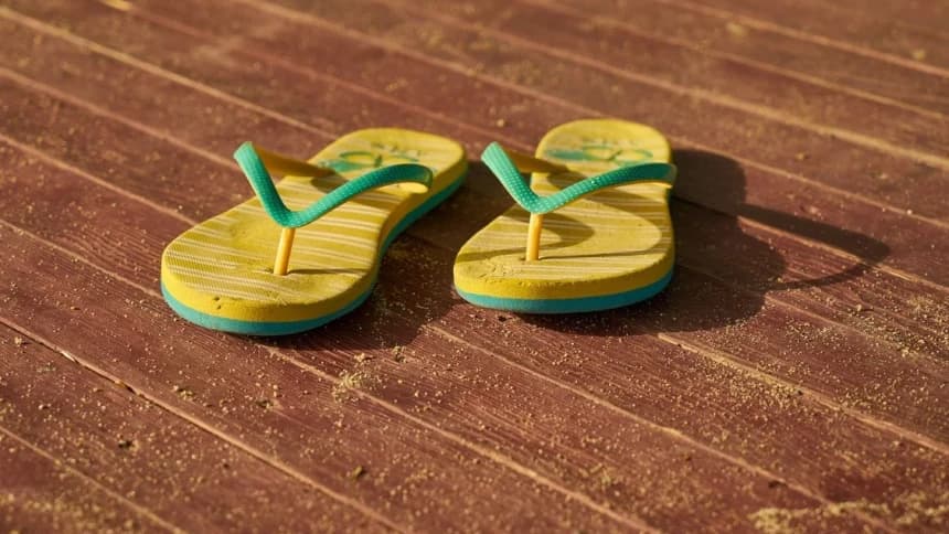 Kehilangan Sandal Jepit