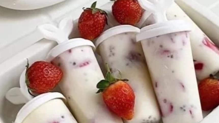 Resep Mudah Membuat Es Krim Strawberry Kelapa