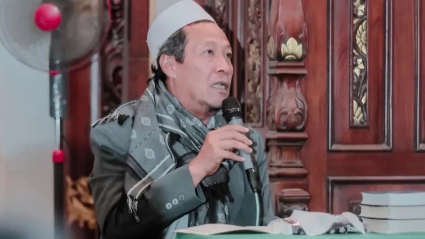 Peringati Haul Mbah Dimyathi, Pengasuh Pesantren Tremas KH Fuad Ajak Santri Teladani Kiprahnya