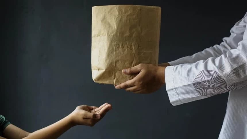 Khutbah Jumat: Berbagilah, Maka Hidup akan Bahagia dan Berkah