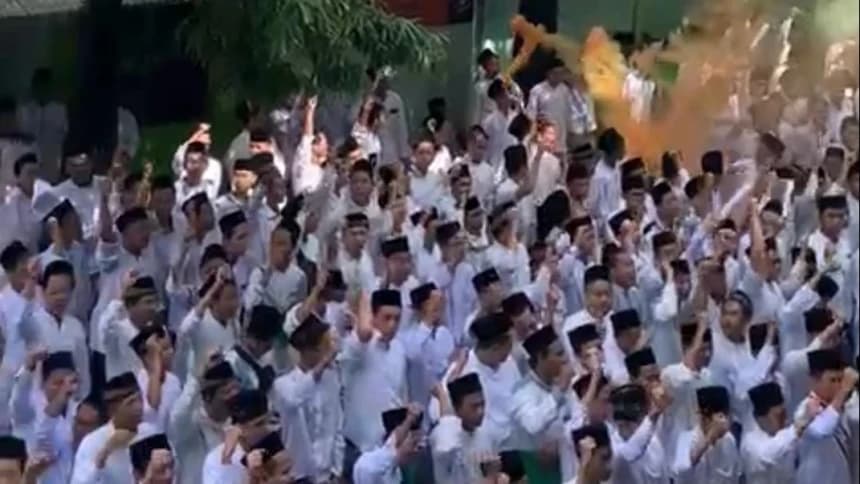 Peringati Hari Santri, Syair Alfiyah dan Syubbanul Wathon Bergema di Madrasah Ini