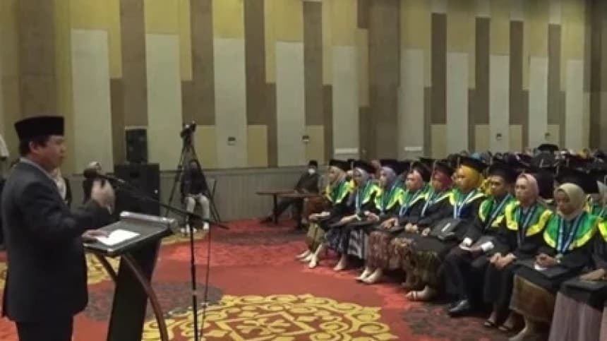 Wisudawan Unugha Cilacap Diingatkan 3 Tanggung Jawab terhadap Ilmu