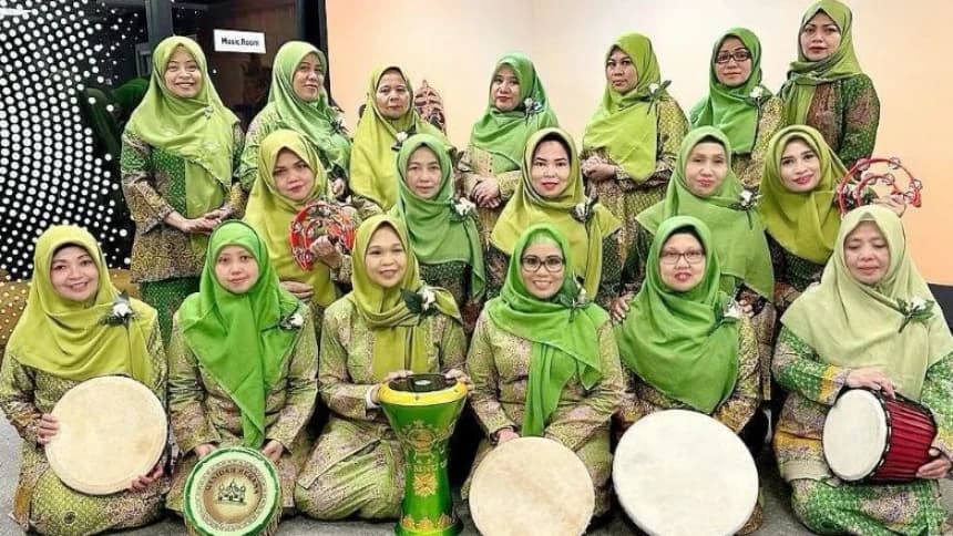Rebana Muslimat NU Inggris Raya Meriahkan Parade Internasional Idul Fitri di Trafalgar Square