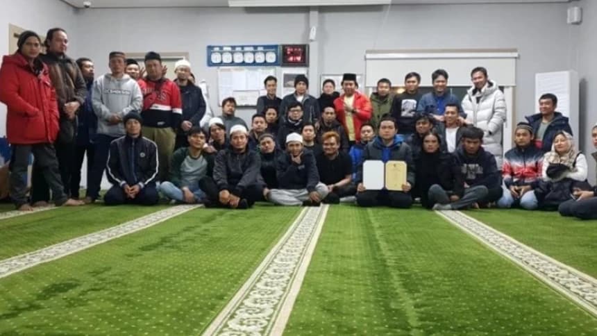 Tradisi PMI Korsel Jelang Lebaran, Masak Opor Ramai-Ramai