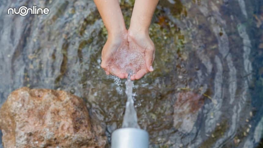 Benarkah Air Ruqyah Bisa Mencegah Bunuh Diri?