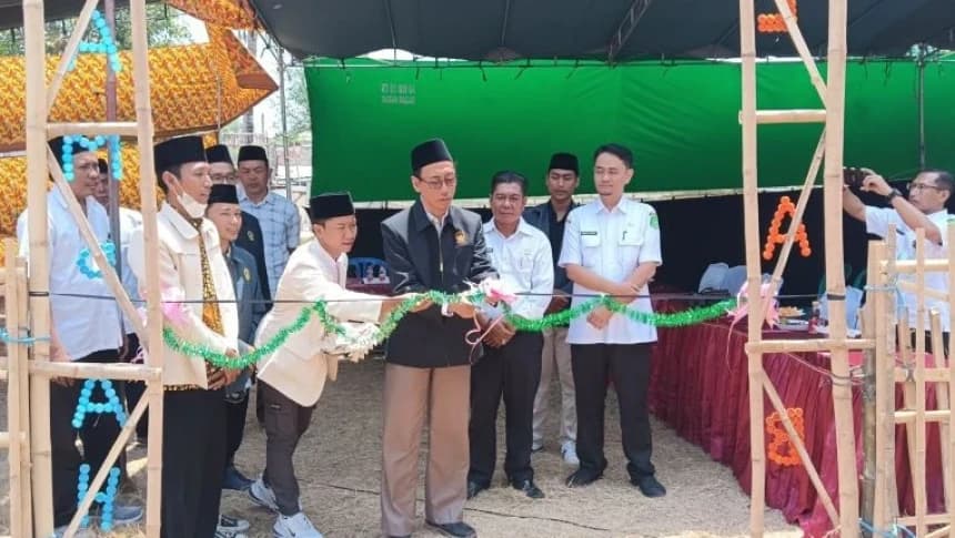 Mahasiswa Instika Sumenep Bangun Laboratorium Sampah di Desa Marengan Laok