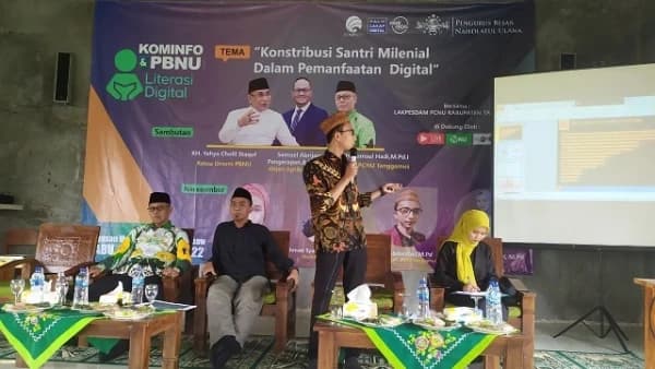 Seminar Literasi Digital bagi Santri dan Pelajar Digelar di Tanggamus