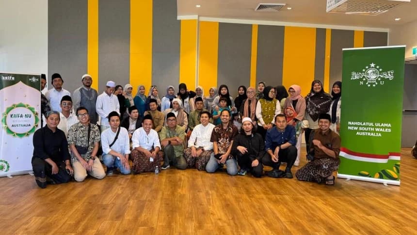 Pengajian Kaifa New South Wales, Australia Diakhiri Hidangan Nasi Liwet Beralas Daun Pisang