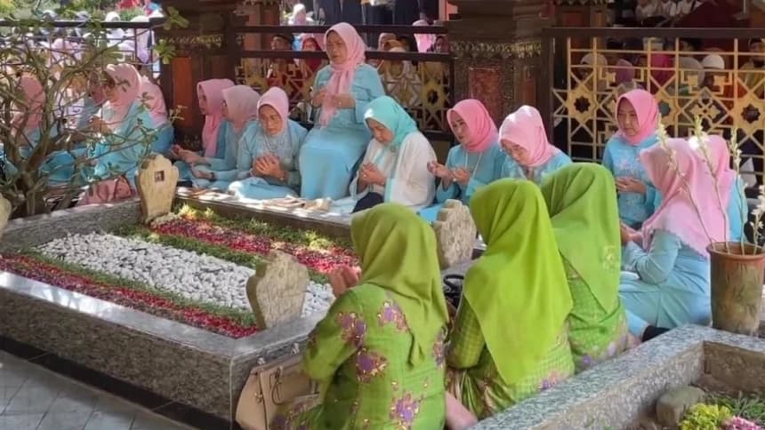 Harlah Ke-60, YKMNU Gali Spirit Perjuangan para Pendiri dengan Berziarah